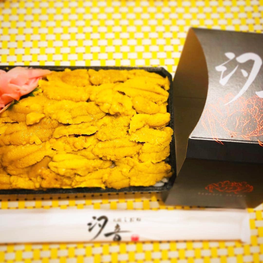 祖父江大輔のインスタグラム：「#ウニ丼#北海道物産展#名鉄百貨店#汐音#美味」