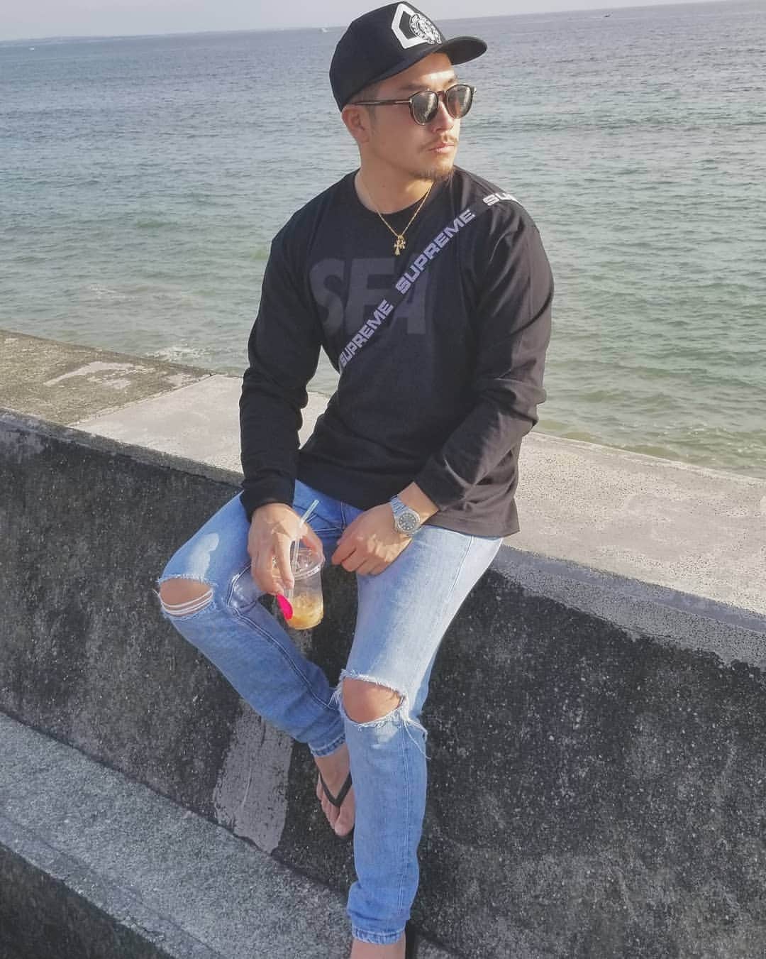K.Tのインスタグラム：「2018.10.10  久し振りのお出かけ🌊  @tadanobu_asanoとオソロのロンT👕w  Cap #chromehearts Eye wear #tomford Tops #windandsea Denim #cocurata Watch #rolex . . . . . . . . . . #love#instagood#photooftheday#fashion#beautiful#happy#cute#tbt#like4like#followme#picoftheday#follow#me#selfie#art#summer#instadaily#friends#repost#nature#girl#fun#style#smile#food」