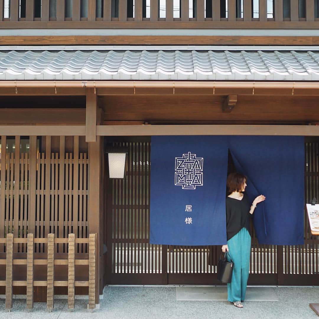 j.chikaさんのインスタグラム写真 - (j.chikaInstagram)「京都の秋のランチはここ🍁 ・ デザートはこっくり でもさっぱり 渋皮栗のアイスモナカ🌰 ・ 食後にこれがあるから 余計にまた行きたくなる😍 ・ @izama_kyoto  #izama#izama_kyoto #居様#居様最中 #京都ランチ ・」10月10日 22時15分 - chikako.hongo