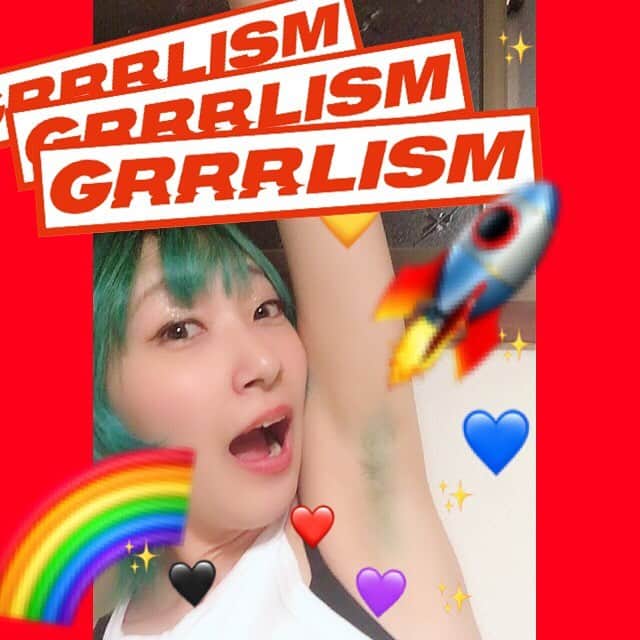 あっこのインスタグラム：「WHAT is GRRRLISM...? ・・・ Friendly with big eyes slim body but big boobs also young and with no body hair AND great at cooking AND really caring... That’s what makes a good girl?  And everyone else is a bad girl?  We are supposed to wear make up, speak, dress and behave “our age”? And marrying and having kids is the definition of our “Happiness”? Who’s the judge of that?  We decide!  I wanted to question the seemingly global expectations of “GIRLISM”; what it means to be girlish or boyish, so I made this album.  The “GRRRLISM” for oneself, to break from the social framework towards your personal freedom!  GRRRLISM GO TO THE FUTURE!!!! ・・・ #GRRRLISM #riotgrrrl #akkogorilla #rapper #japan」