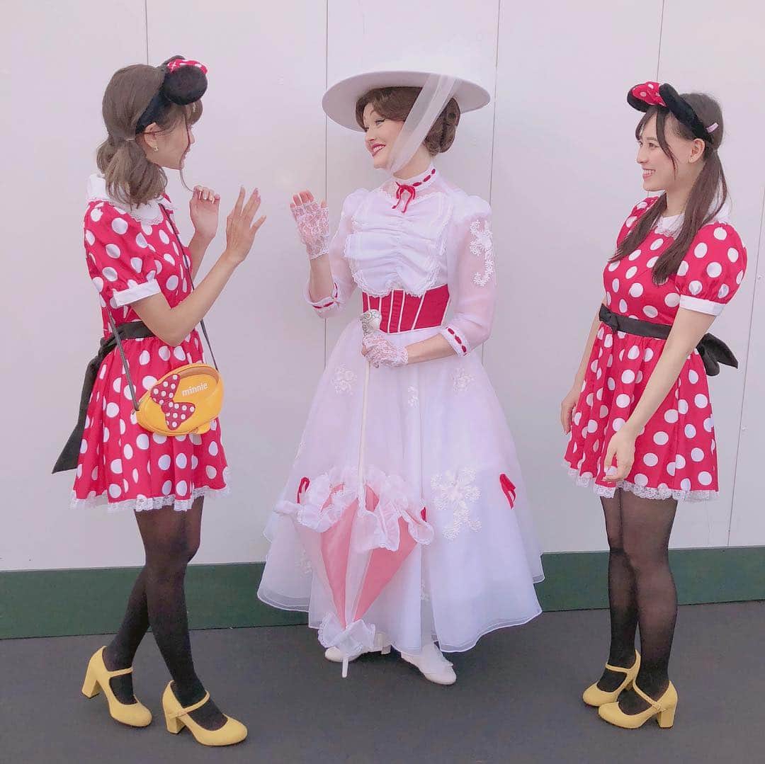 さきぼんさんのインスタグラム写真 - (さきぼんInstagram)「ミニーちゃんまとめ❤️ 撮れ高ありすぎてかわいすぎて😍 メイちゃんといつもお揃い‪(*´꒳`∩)‬ . . #ディズニー #disney #Dハロ #Dハロ仮装 #disneyland #ディズニーランド #ミニーちゃん #ミニーマウス #双子コーデ #双子ディズニー #エントランスグリーティング#ミニーグリーティング #グリーティング #夢展望 #bodyline #tokyodisneyresort #さきぼんハロウィン🎃 #さきぼんディズニー」10月11日 18時14分 - sakibon69