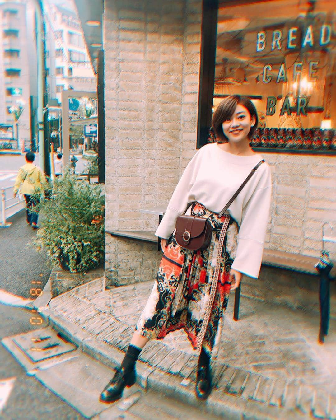 指出瑞貴さんのインスタグラム写真 - (指出瑞貴Instagram)「柄すき🍑 It was a grate day !!🍁🍂 👚#coomb  skirt and 👞 #zara  #instagood #instagram #followme #指出瑞貴 #mizukisashide #오오티디 #데일리룩 #fashion #さ私服」10月11日 23時46分 - sashidemizuki