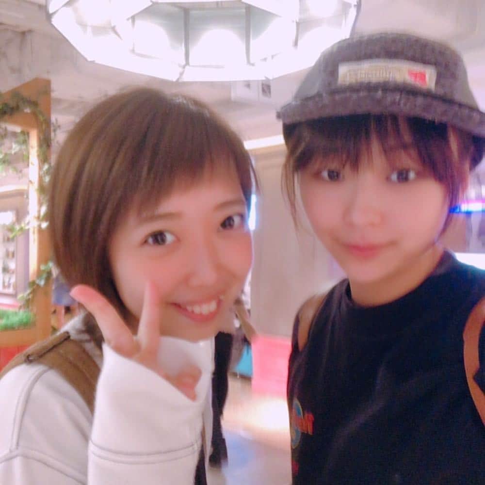 のインスタグラム：「まゆちゃん大好き💗 一緒にご飯行ってきた😘」