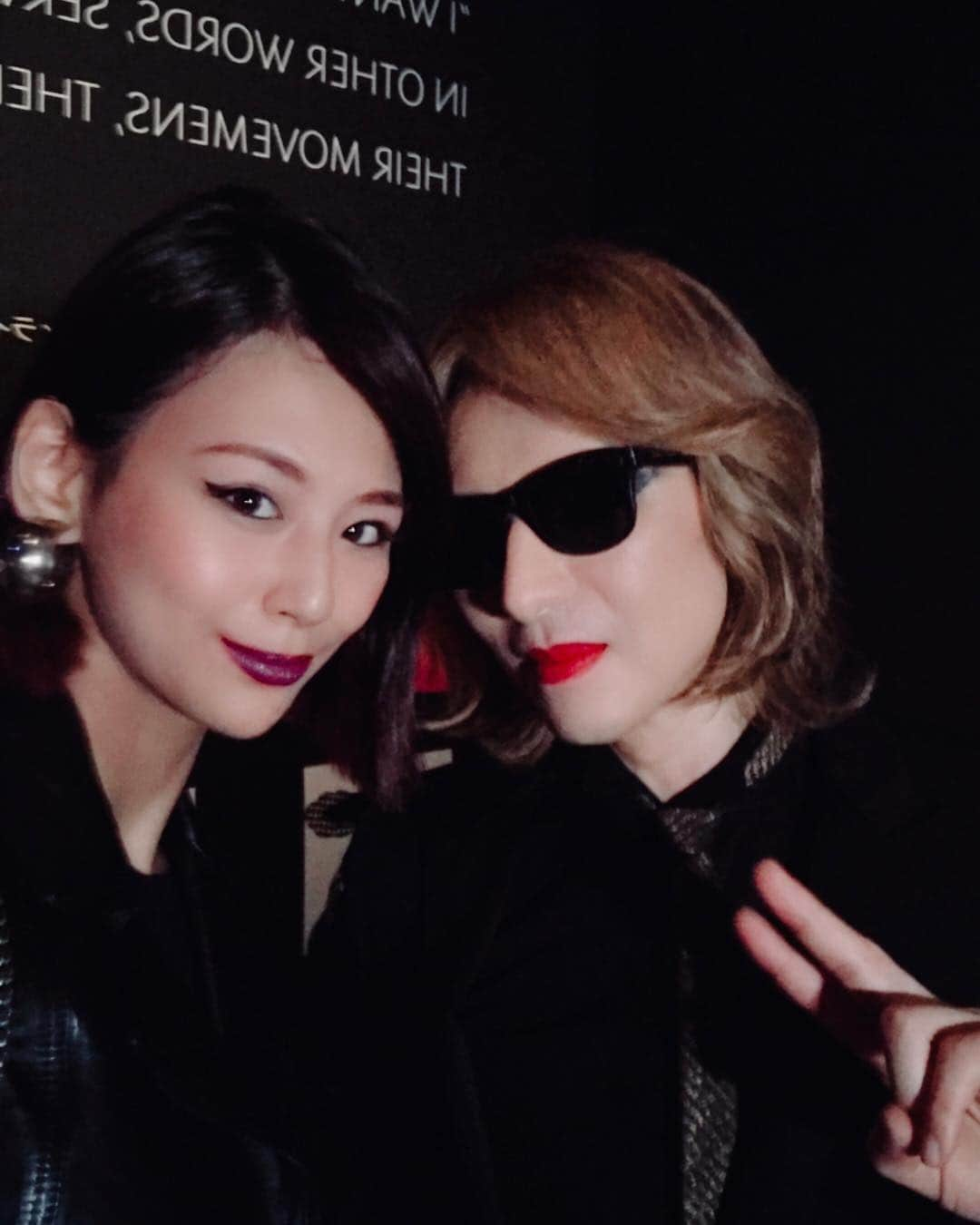 西内まりやさんのインスタグラム写真 - (西内まりやInstagram)「@yoshikiofficial さんの演奏を間近で聴かせてもらいとても贅沢な時間でした。 Yoshikiさんのピアノのタッチは心に刺さる瞬間が何度もある。 yoshikimonoもまた着たいな。」10月12日 1時48分 - mariya_nishiuchi_official