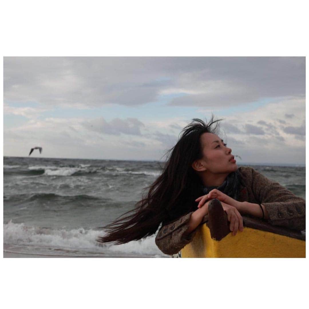 片山瞳のインスタグラム：「月刊NEO 片山瞳 愛の旅、別れの旅  撮影 沢渡朔 At Baltic sea, Poland」
