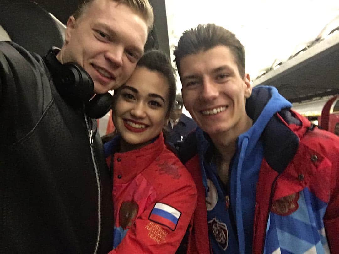 _disop_のインスタグラム：「Каждая наша встреча это маленькая история  в нашей жизни и пусть они случаются по чаще.」