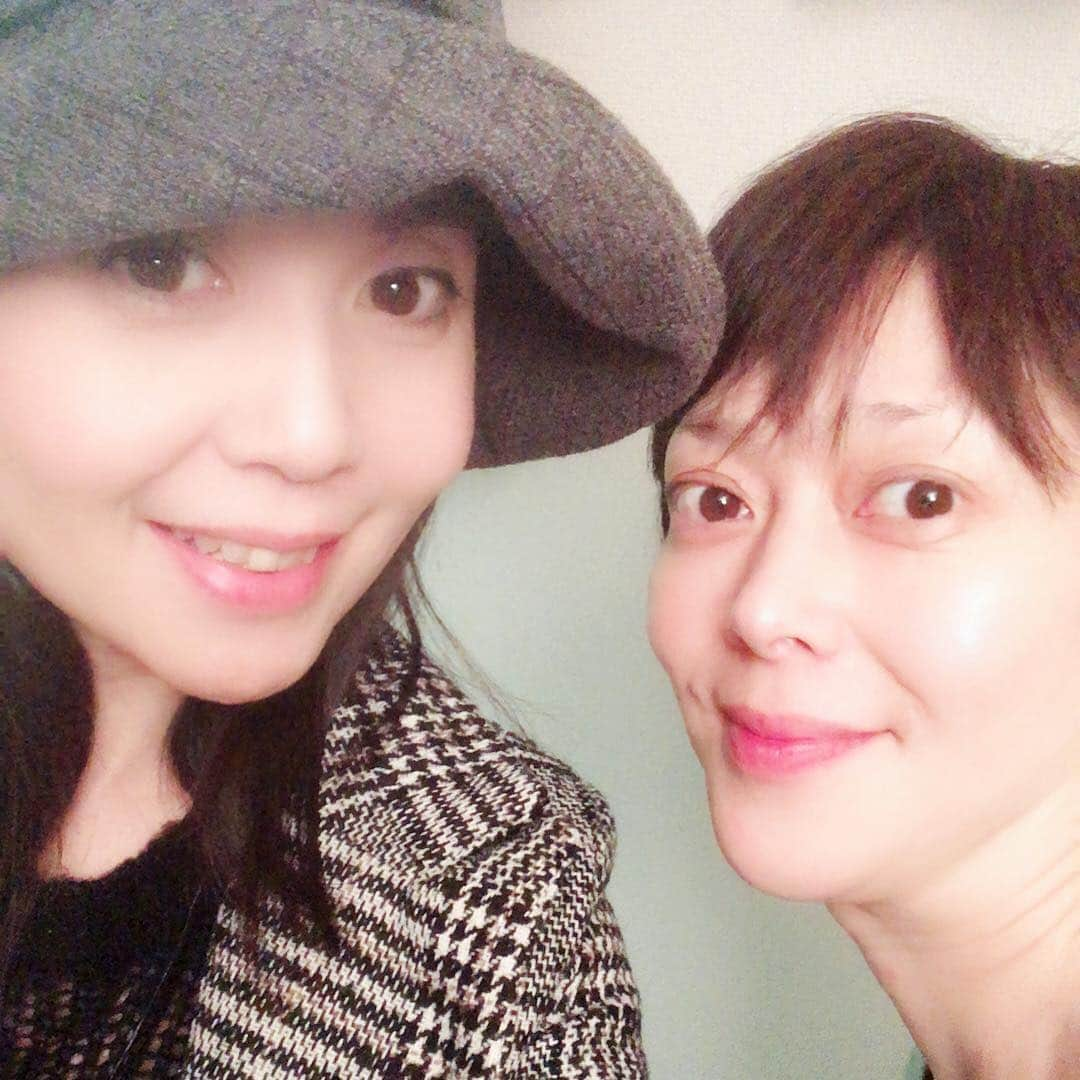 中原翔子さんのインスタグラム写真 - (中原翔子Instagram)「超久々パート2！ 昨晩は佐々木ユメカちゃん宅でおでんをご馳走になりました🍢 美味しかったー😋  #actresslife #instagood #instalike #instalife #reunion」11月10日 10時57分 - showkonakahara