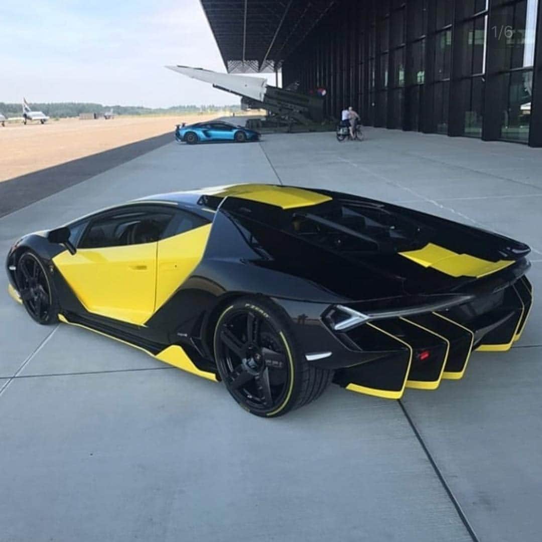 Lamborghiniのインスタグラム：「- Netherlands 🇳🇱- #lamborghini #centenario」