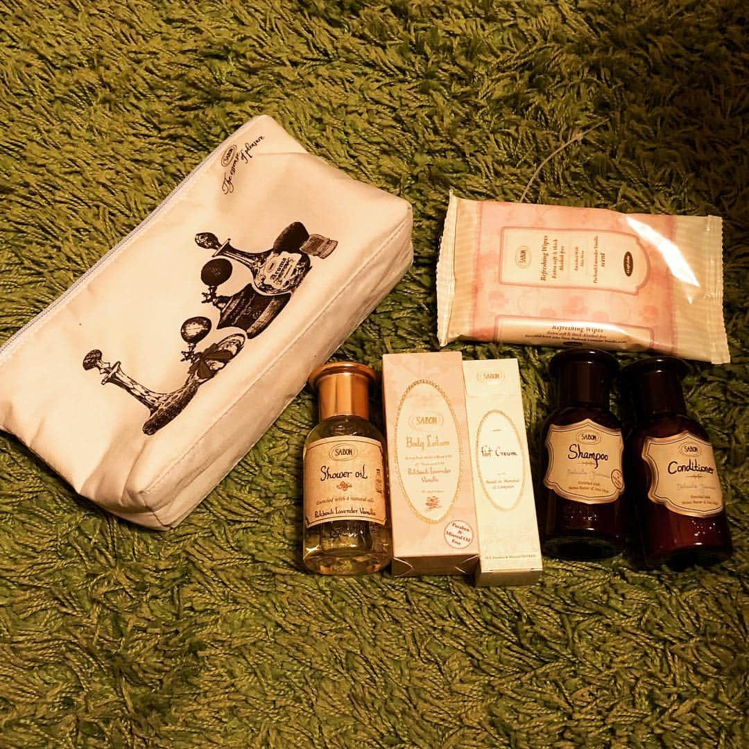 えっちゃんさんのインスタグラム写真 - (えっちゃんInstagram)「#SABON #サボン #LANCOME #ランコム #ちょっと早い #誕生日プレゼント  #お友達 #センス #良い #私のすきなものばっかり #ありがとう❤ ヾ(*‘ω‘ )ノ11/12までもう少しあるけど会えたからって！うれしい！」11月6日 23時36分 - ecchan_bom2