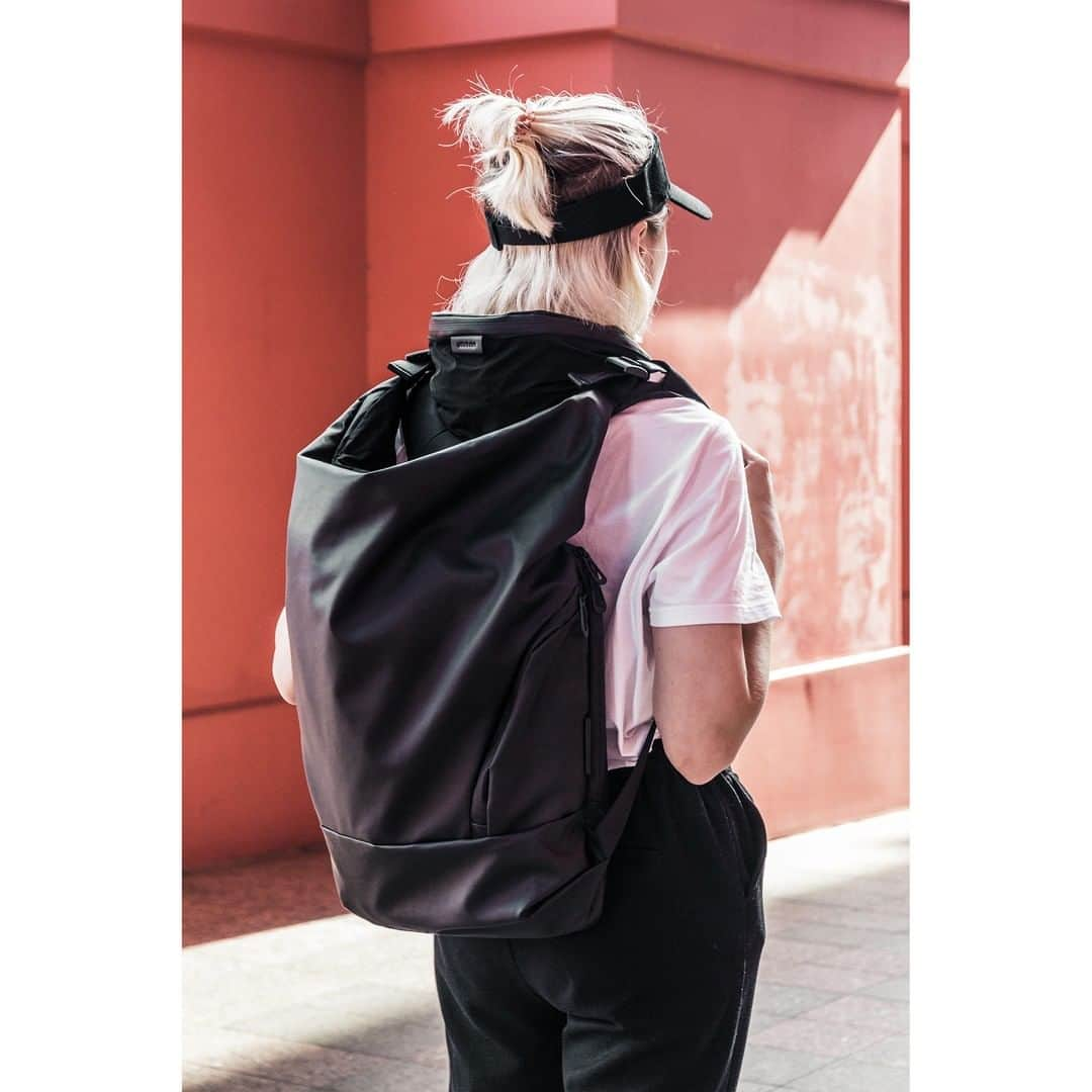 コートエシエルさんのインスタグラム写真 - (コートエシエルInstagram)「TIMSAH OBSIDIAN BLACK | A compact evolution of our Nile backpack, featuring a foldaway hood. • 📸 @charukovsky • #coteetciel #backpack #newbackpack #backpacks #backpackstyle #backpackfashion #rucksack #techwear #techwearfashion #obsidian #obsidianblack #unisexstyle #streetstyle #streetstyledaily #streetweardaily #streetwearstyle #womensstreetstyle #streetstyleinspo #designedinparis #parisiandesign #côteetciel #coteciel #cotetciel #coteandciel #nice #コートエシエル #コートエシエル新作 #コートエシエルバックパック #コートエシエルリュックサック #コートエシエルバッグブランド」11月6日 23時36分 - coteetciel