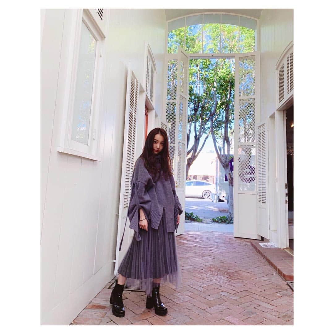 板野友美さんのインスタグラム写真 - (板野友美Instagram)「photo by @moeka_nozaki ❤️ #友style」11月6日 23時52分 - tomo.i_0703