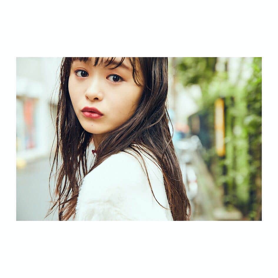 ニコ☆プチのインスタグラム：「おしゃれすぎると話題の「藤村木音が最近おしゃれになった理由。」読んでくれた？ 本誌に載ってないカットも可愛すぎて、選ぶのが大変だったよ〜😂 ってことでちょっとだけ公開🤭 まだ読んでない子はぜひ！  photo by_tAiki  #ニコプチ #藤村木音 #fashion」