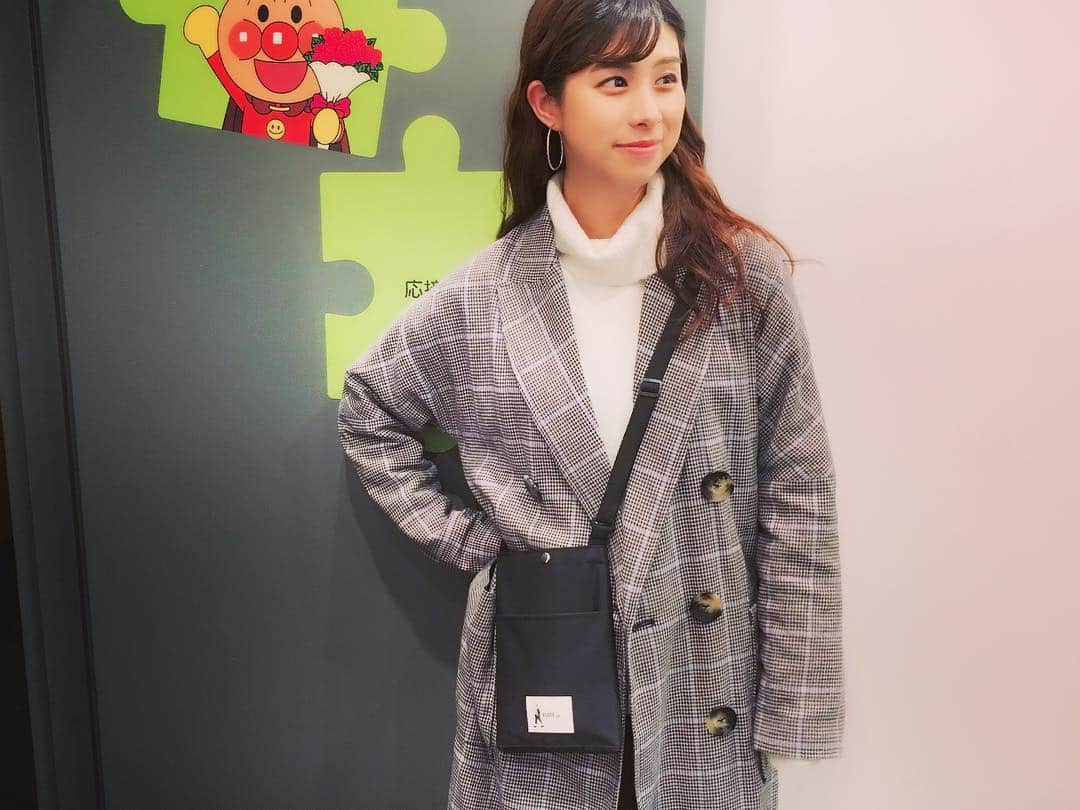 高樹リサさんのインスタグラム写真 - (高樹リサInstagram)「アンパンマンっ😊💕✨ #サコッシュ #サコサコッシュ #ootd」11月6日 17時16分 - lisalisa_takagi