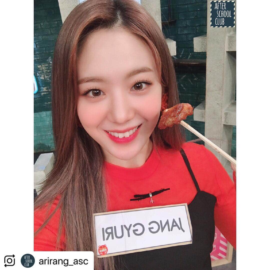 Mnetさんのインスタグラム写真 - (MnetInstagram)「@arirang_asc ・・・ [fromis_9] 러브밤이 팡팡 💘 보기만해도 광대가 승천하는 우리 프롬이들 (●'◡'●) 프로미스나인 멤버들이 남긴 셀카도 함께봐요 😊 - #프로미스나인 #fromis_9 #LOVEBOMB」11月6日 17時28分 - officialfromis_9