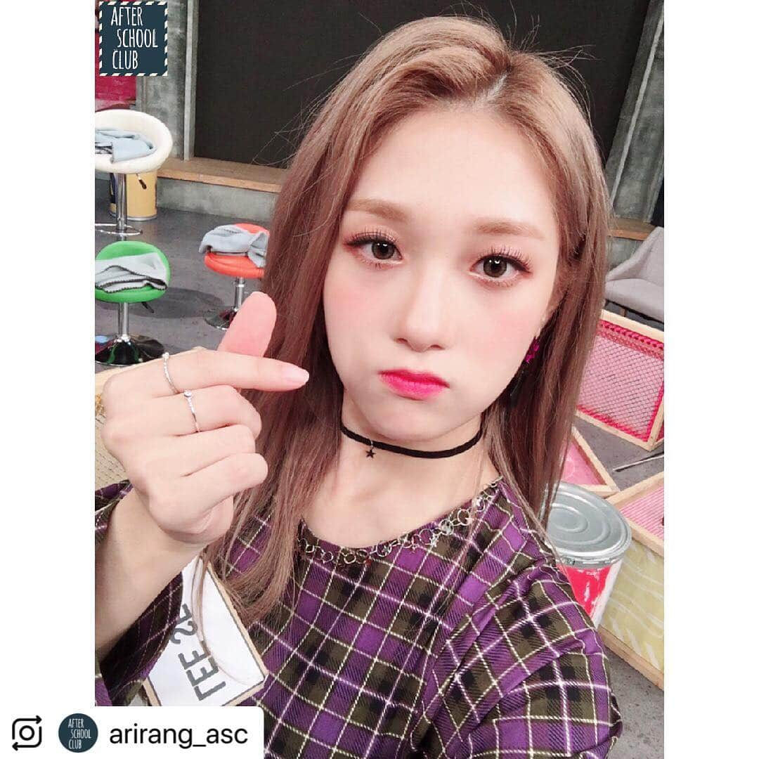 Mnetさんのインスタグラム写真 - (MnetInstagram)「@arirang_asc ・・・ [fromis_9] 러브밤이 팡팡 💘 보기만해도 광대가 승천하는 우리 프롬이들 (●'◡'●) 프로미스나인 멤버들이 남긴 셀카도 함께봐요 😊 - #프로미스나인 #fromis_9 #LOVEBOMB」11月6日 17時28分 - officialfromis_9