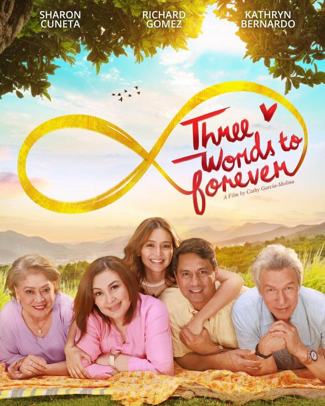 Kathryn Bernardoさんのインスタグラム写真 - (Kathryn BernardoInstagram)「#ThreeWordsToForever  #FamilyIsForever」11月6日 17時37分 - bernardokath