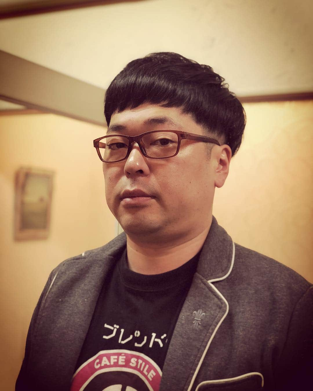 杉本知香さんのインスタグラム写真 - (杉本知香Instagram)「向くんと岡村さんの 宮迫さん風ドヤ顔（笑）  #岡村隆史 #ナインティナイン  #岡村隆史のオールナイトニッポン #ぐるナイ#おもしろ荘#おかべろ#チコちゃんに叱られる #旅猿#過ぎるtv  #天津向#天津#オタク界#カリスマ #宮迫さん 風#ドヤ顔 #ロバート山本#山本博#むちゃぶりかみしばい #ロバート #中目黒美容室 #ポートレート」11月6日 18時59分 - sugimotoc