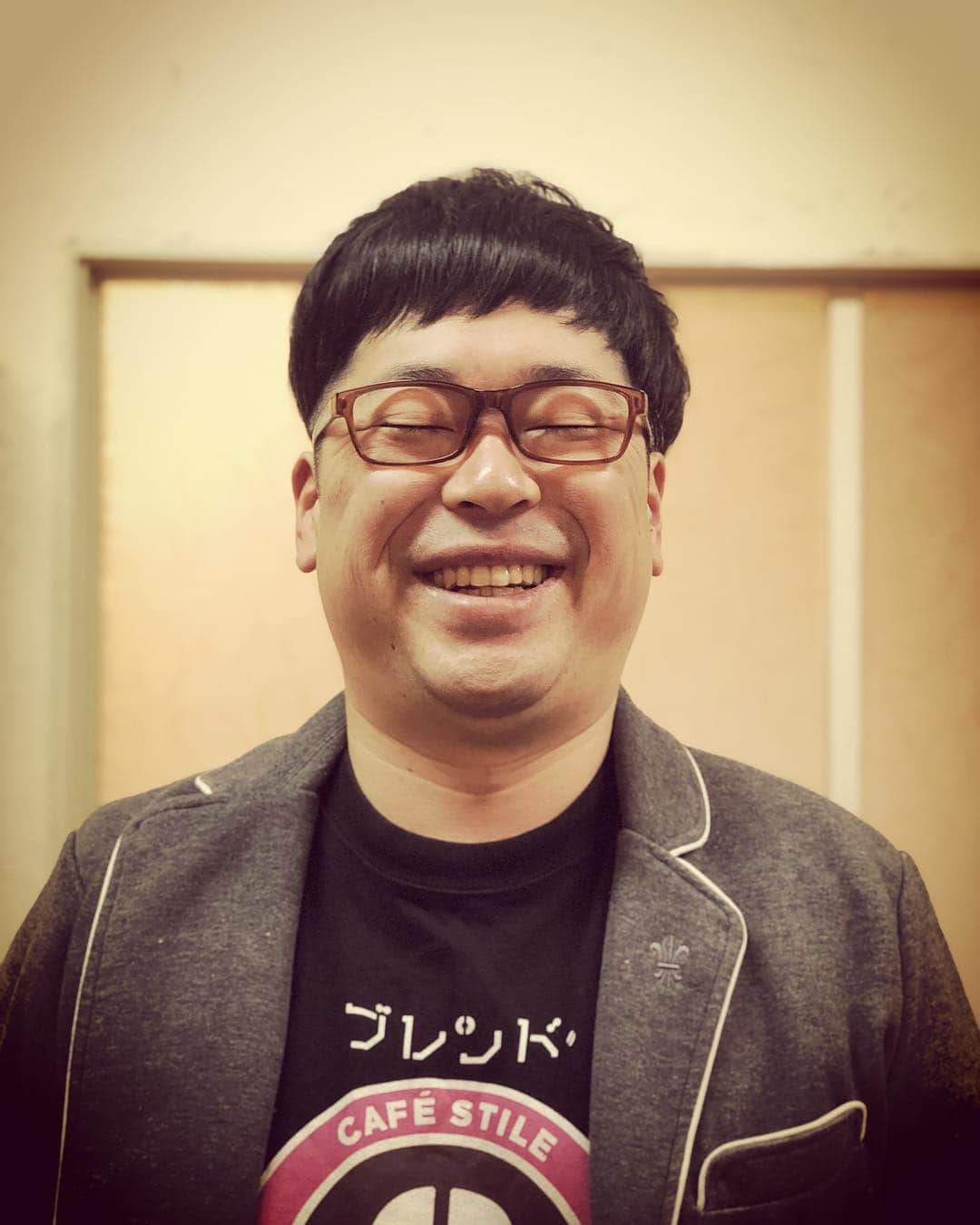 杉本知香さんのインスタグラム写真 - (杉本知香Instagram)「向くんと岡村さんの 宮迫さん風ドヤ顔（笑）  #岡村隆史 #ナインティナイン  #岡村隆史のオールナイトニッポン #ぐるナイ#おもしろ荘#おかべろ#チコちゃんに叱られる #旅猿#過ぎるtv  #天津向#天津#オタク界#カリスマ #宮迫さん 風#ドヤ顔 #ロバート山本#山本博#むちゃぶりかみしばい #ロバート #中目黒美容室 #ポートレート」11月6日 18時59分 - sugimotoc