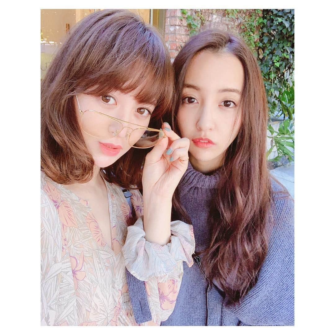 板野友美さんのインスタグラム写真 - (板野友美Instagram)「先日の旅の想い出日記🎞  写真たくさん載せます♪ お付き合いくださいませ  LAで会えましたーー💓  #LA #想い出日記」11月7日 9時06分 - tomo.i_0703