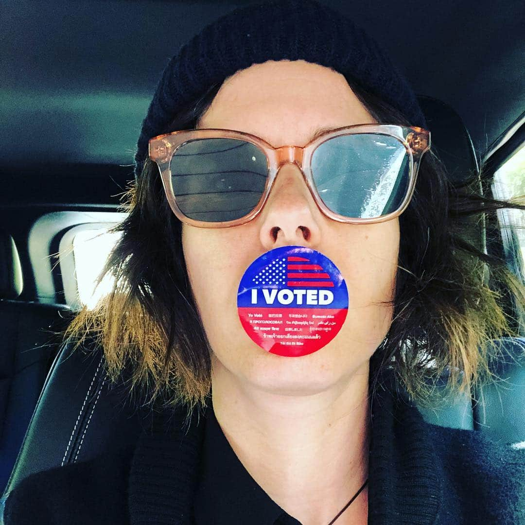 キャサリン・メーニッヒさんのインスタグラム写真 - (キャサリン・メーニッヒInstagram)「We all matter so let’s do this #VOTE」11月7日 2時52分 - kateomoennig