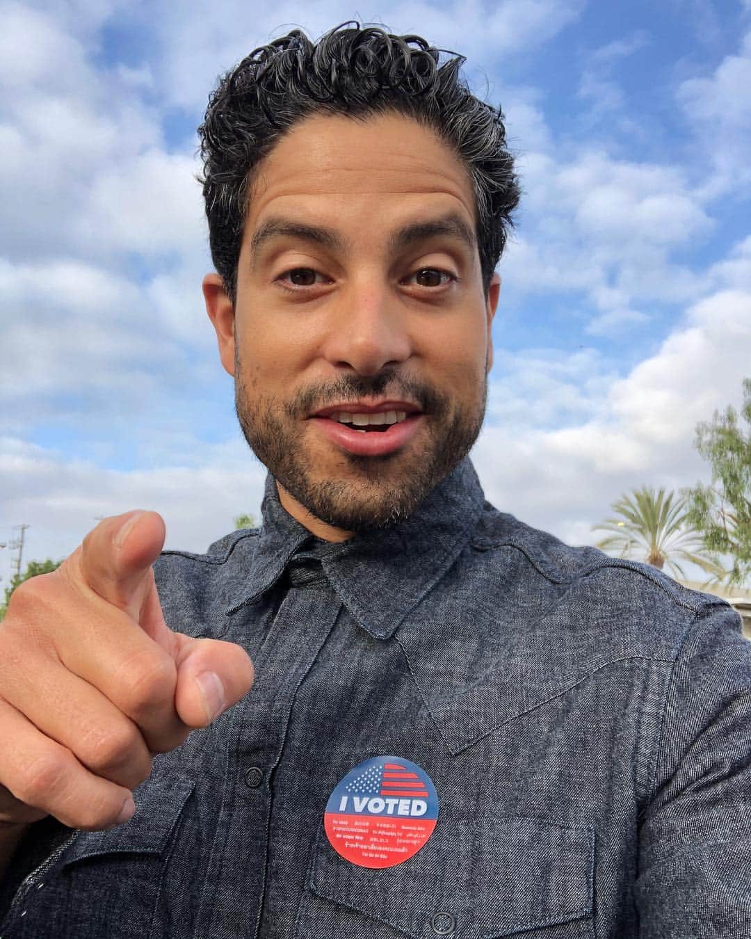 アダム・ロドリゲスのインスタグラム：「Do something about it.  #Vote #VoteWithUs」