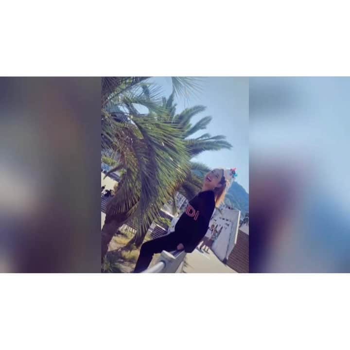 のインスタグラム：「今更投稿🙋‍♀️ くるみBD熱海🐒 写真やら動画やらありすぎるから ストーリーを保存してあります← 女子旅ってなんでもありすぎて楽しい🙊💓 末っ子でみんなに愛されキャラのくるみさん やると決めたらストイックにとことんやる頑張り屋のくるみさん 32歳おめでとお💓 . . #HBD #旅行 #熱海 #食い倒れ #女子旅 #32歳設定 #本当は違うよ #おめでとう #とりあえずストーリーで #笑 #今更 #更新 #楽しかった #サプライズ #成功」