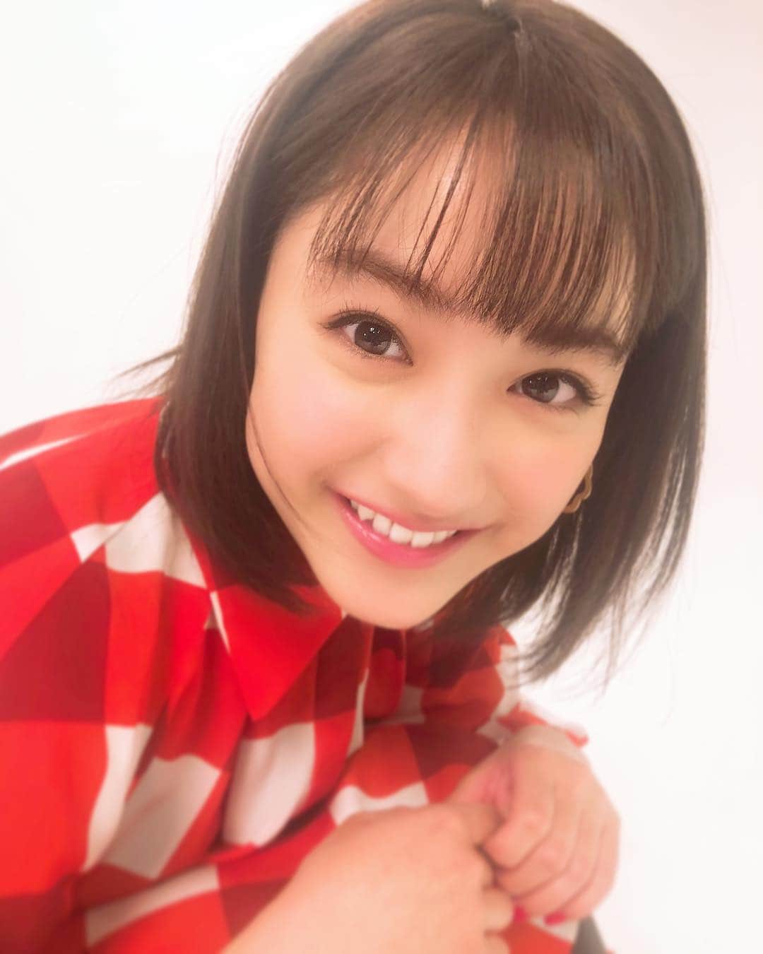 平祐奈さんのインスタグラム写真 - (平祐奈Instagram)「こんにちは☺︎ 本日発売の「週刊ザテレビジョン」にて私の新連載がスタートしました‼︎☺️ 20歳を記念していろんな企画が始動します‼︎YunaFamilyに喜んで頂けるようにたくさん考えていきます！😊✌︎ みなさんのお陰で…ありがとうございます。♡ 週刊ザテレビジョン❗️ 今日から毎週ぜひぜひチェックして下さい☺️🙏 #週刊ザテレビジョン #平祐奈連載 #始まります！ #お楽しみに #初回から楽しかったのよ」11月7日 13時33分 - yunataira_official