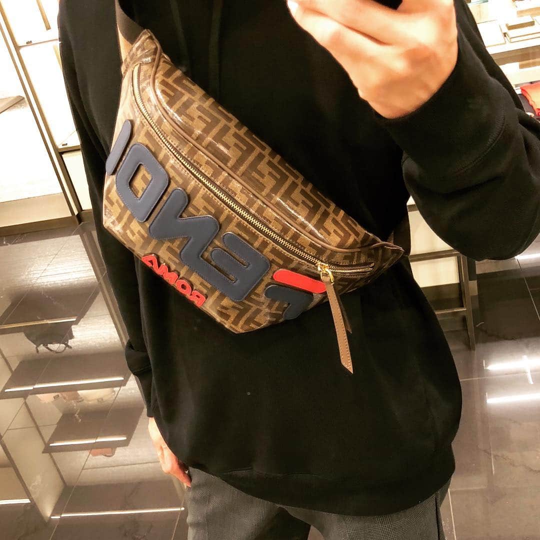 tky1098のインスタグラム：「😍 #fendi #fila」