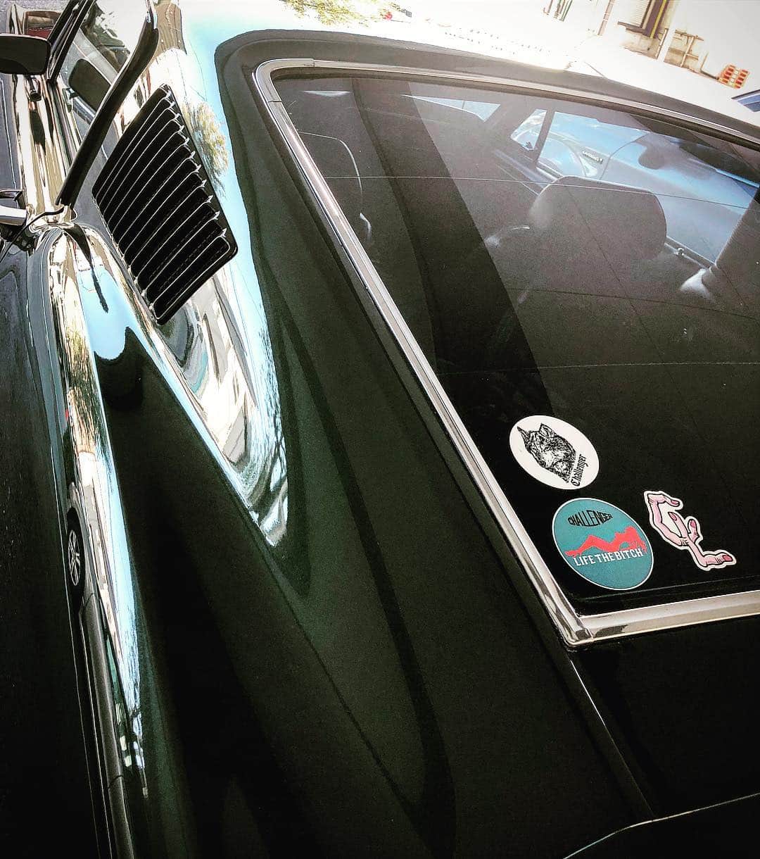 祖父江大輔のインスタグラム：「#New sticker #sticker #mustang  #1968 #challengerbrigade  #くっきーsticker」