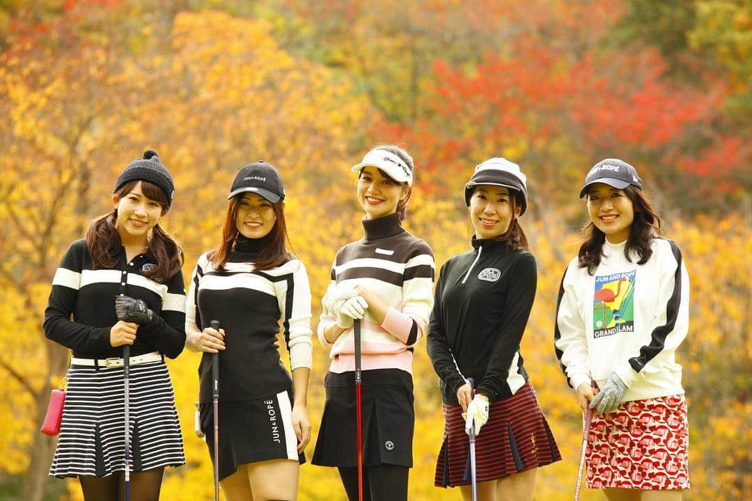 三枝こころさんのインスタグラム写真 - (三枝こころInstagram)「写真📷 1組目〜10組目。 #junandrope  #ゴルフ女子  #女子コンペ #華やか #紅葉」11月7日 21時39分 - kokoro_golf