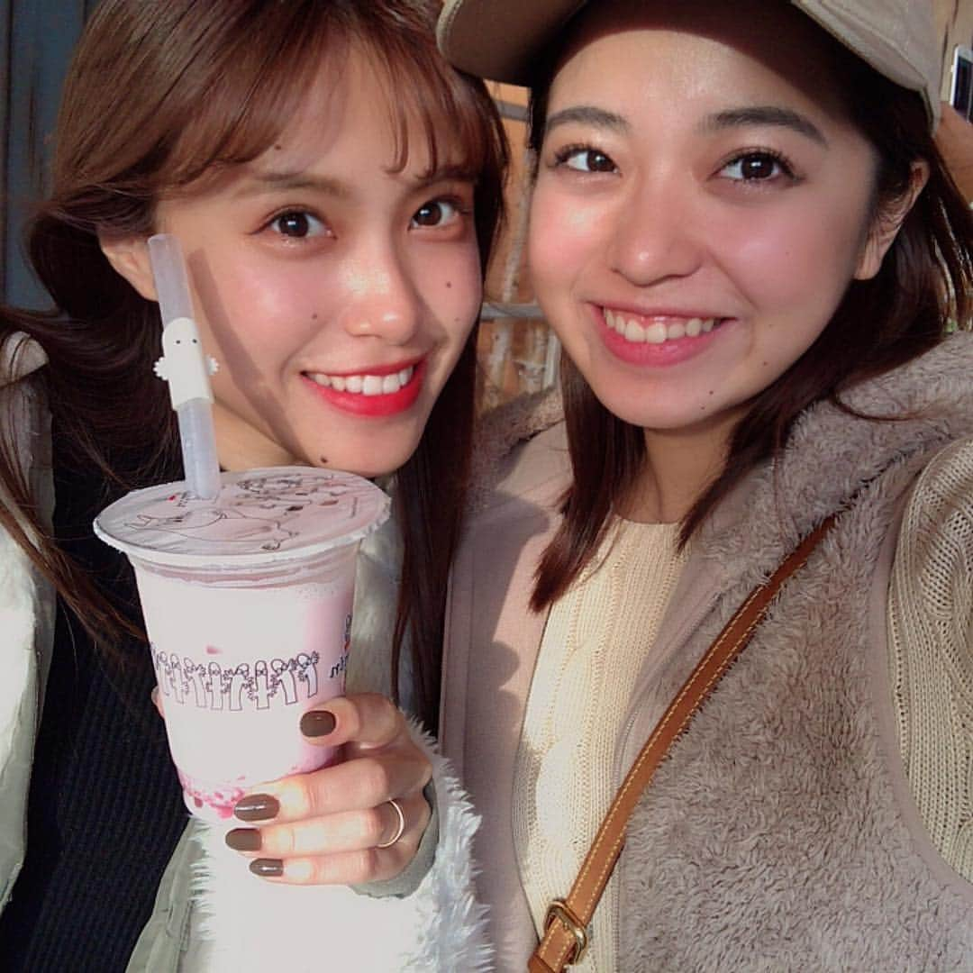 楠田瑠美のインスタグラム：「ふたりでだいすきーー！ うどんと、たこ焼きと、たぴおかと、、めっちゃたべた！！！！笑 . 今日も1票下さい💦 #ミス西南#西南学院大学#ミスコン#楠田瑠美#みすきゃん#西南大」