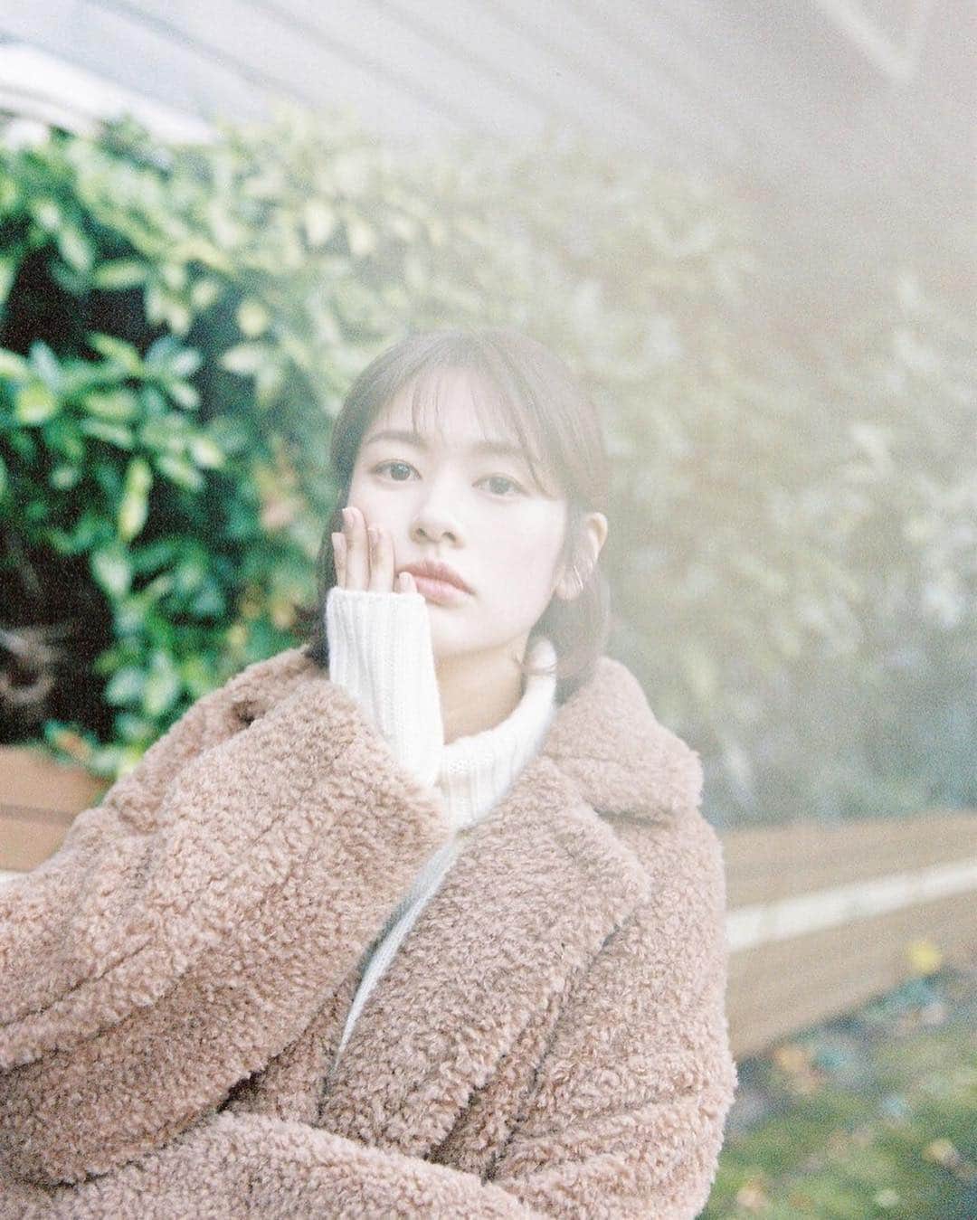 チョン・ソミンのインスタグラム：「🌤🧥🎞📷」