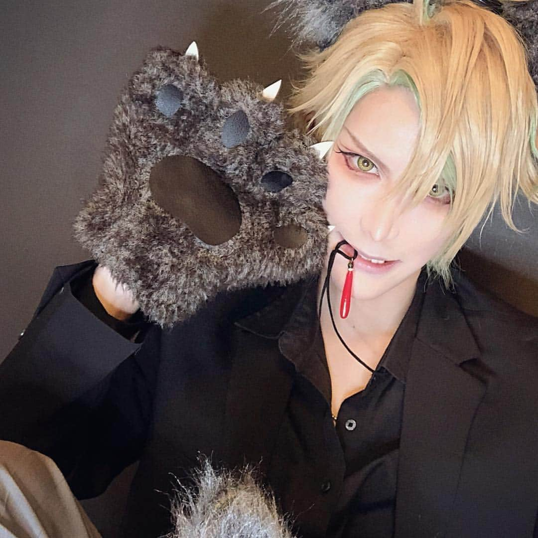 ズミさんのインスタグラム写真 - (ズミInstagram)「一二三🍾🐺🥂 #コスプレイヤー #cosplay #hypnosismic #ヒプマイ #ヒプノシスマイク #ヒプマイコスプレ #伊弉冉一二三」11月8日 10時43分 - zumiii_zhr