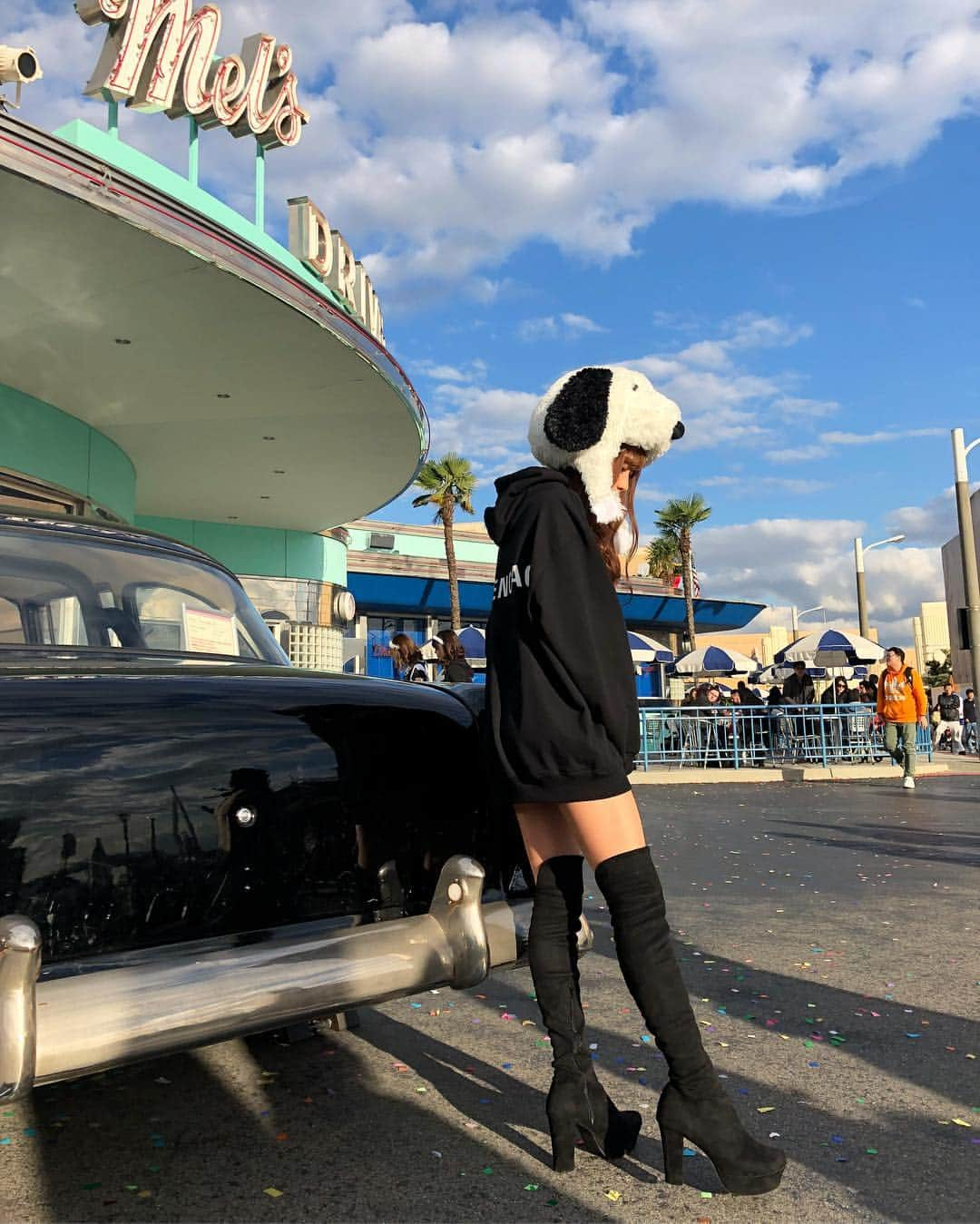 古泉千里さんのインスタグラム写真 - (古泉千里Instagram)「うしろ🖤 #みぽるっく . . . . . . #usj  #universalstudios #osaka  #black  #snoopy #japan #foodie #balenciaga #monotone #ユニバーサルスタジオジャパン  #大阪  #スヌーピー」11月8日 21時39分 - chisamipo1030