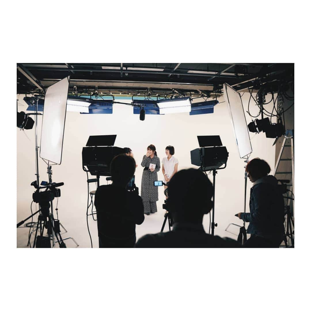 貴愛kwiae Officialのインスタグラム：「11月24日放送予定の 北陸朝日放送【 mid tv 】の収録に金沢に行ってきました🤗🌼一緒にスタッフの皆様と！🙏ありがとうございました！！ #ほくりくアイドル部 の #松井祐香里 さんと #宮村優希 さんがMCなのですが😙優しく迎えてくれました🤗🌼🙏✌‼ スタッフの皆様、ありがとうございました🙏 金沢での放送になりますが、次はライブで行けるようにがんばりまーす🤗🤗🤗 * * * * #のどぐろ 食べれなかった #短時間滞在 #金沢 #綺麗 #北陸朝日放送 #ありがとうございました #jaoan #kanazawa #like #hab #石川 #北陸出身 #新潟 #テレビ収録 #テレビ」
