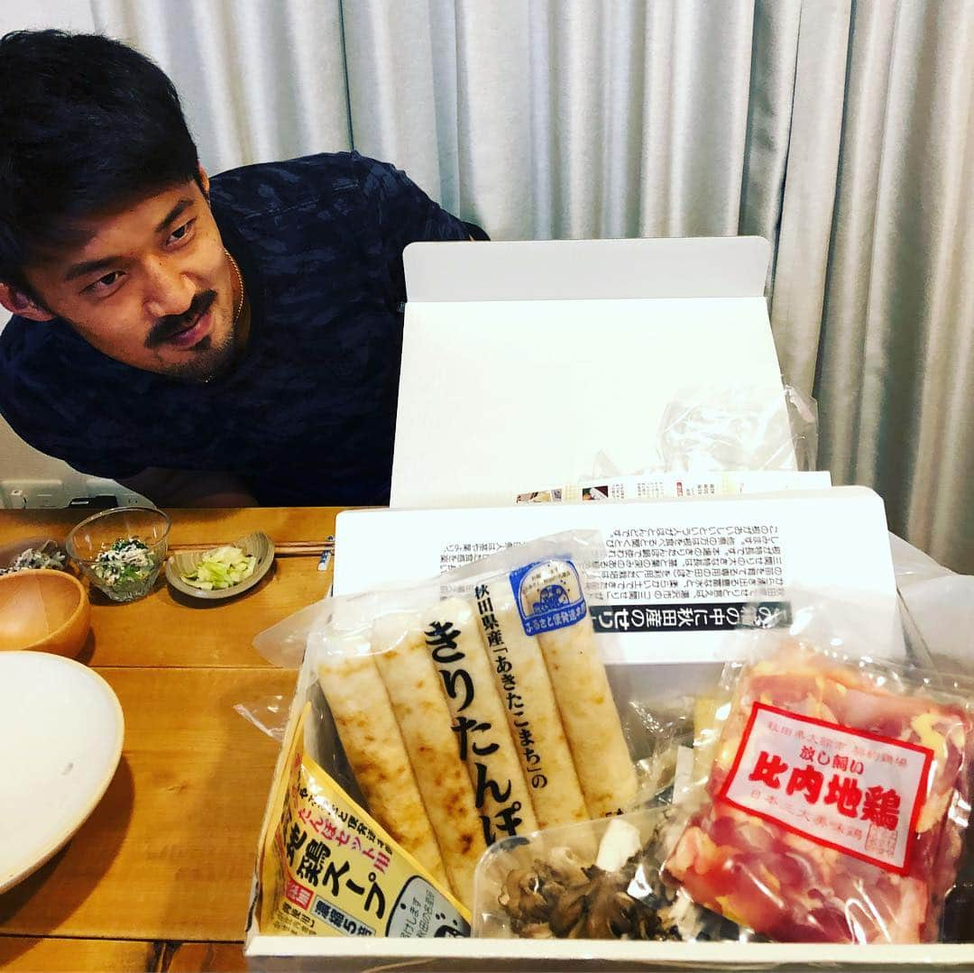 摂津颯登さんのインスタグラム写真 - (摂津颯登Instagram)「今日は実家から送られて来たきりたんぽ鍋セットを食べました😊🤙👹 #秋田#秋田郷土料理#きりたんぽ#古さんの家で食べたのに#古さんの写ってる写真#一枚もない#すみません😓#阪野豊史#古部健太#摂津颯登」11月8日 22時14分 - hayato_settsu_official