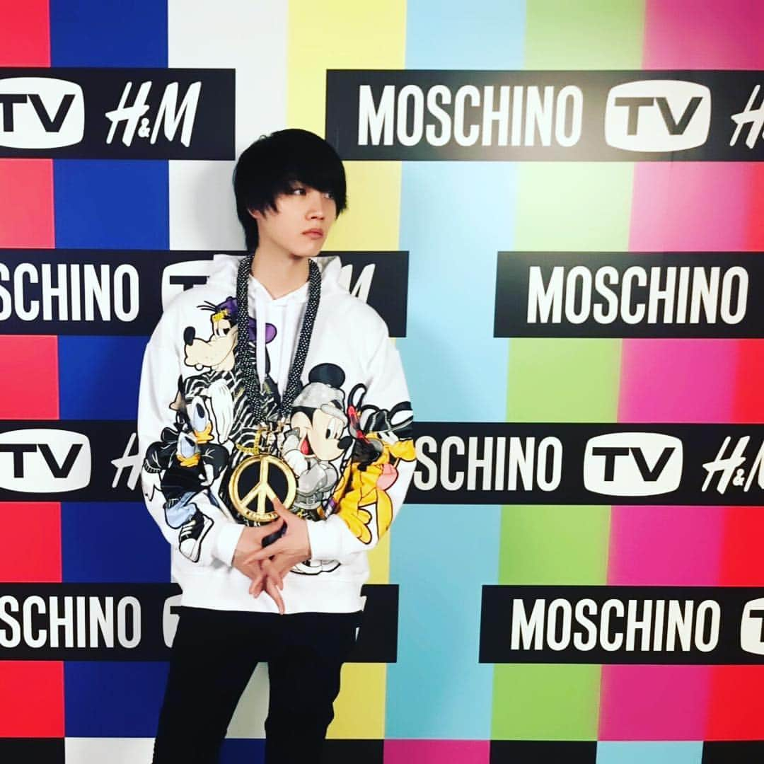 桜田通さんのインスタグラム写真 - (桜田通Instagram)「H&MOSCHINO👑 @hm @moschino @jeremyscott  #hmoschino #hm #moschino #jeremyscott #mtv」11月8日 22時13分 - dorisakurada