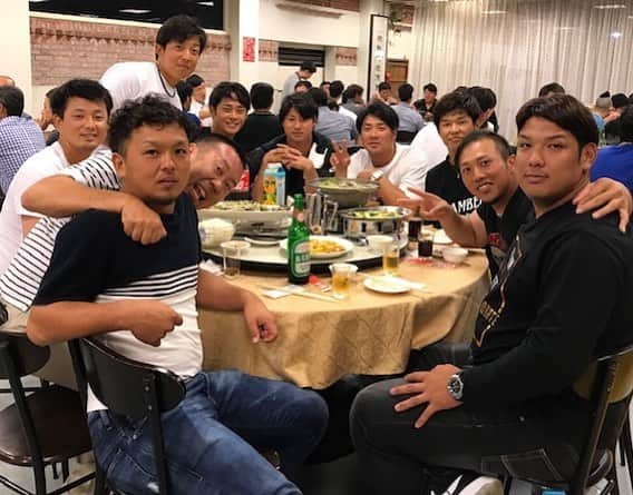 千葉ロッテマリーンズさんのインスタグラム写真 - (千葉ロッテマリーンズInstagram)「#台湾料理屋 で食事会。 #千葉ロッテマリーンズ #chibalotte #台湾遠征」11月8日 22時27分 - chibalotte