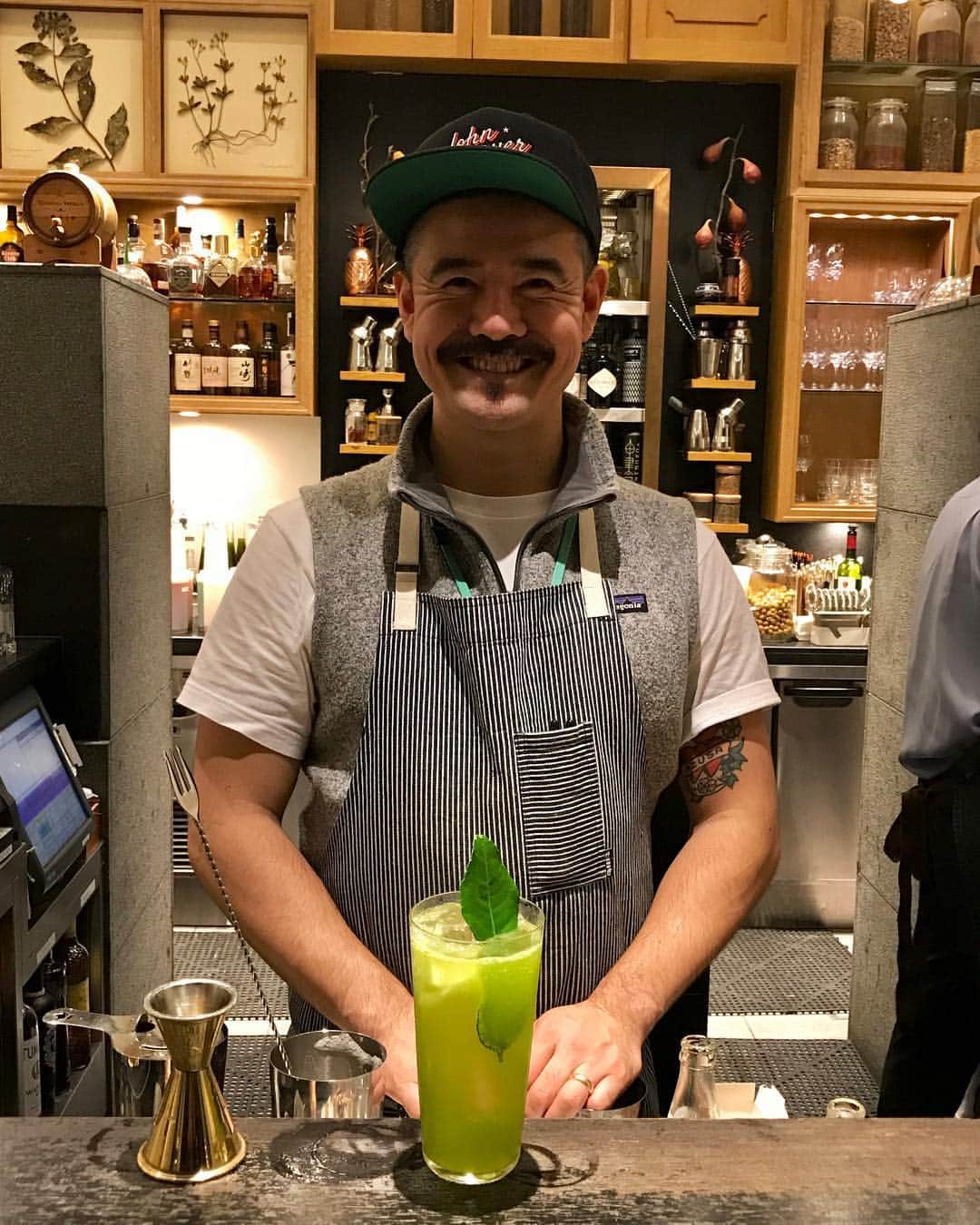 Andaz Tokyo アンダーズ 東京さんのインスタグラム写真 - (Andaz Tokyo アンダーズ 東京Instagram)「Inspired cocktails with Guest Bartender Masahiro Urushido @ Rooftop Bar, for 3 nights only from Nov 8-10! . . . @masanyc @chivasregaljp #pernodricard #andaztokyo #andaz #hyatt #andazrooftopbar #andazrooftop #cocktails #instadrink #tokyococktail #imbibe #imbibegram #toranomon #luxuryhotel #japantrip #beautifuldestinations #wonderfulplaces #東京 #アンダーズ東京 #アンダーズ #虎ノ門」11月8日 22時36分 - andaztokyo