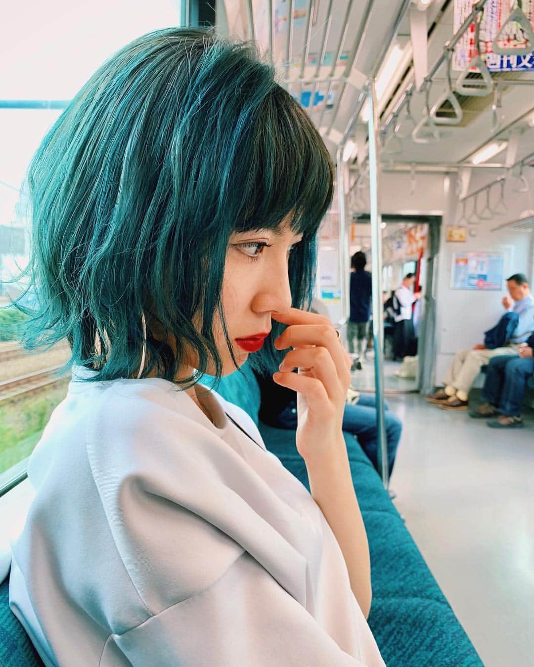 レイチのインスタグラム：「✨🦋🦋」