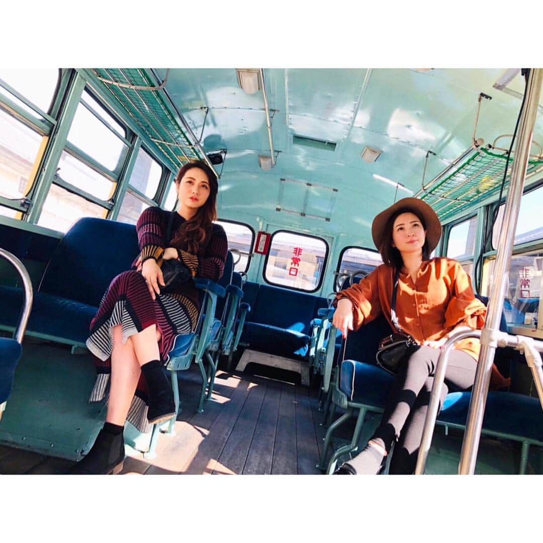 吉村遙さんのインスタグラム写真 - (吉村遙Instagram)「今日は愛する明依ちゃまの誕生日🎂✨ 会う度にさらに好き度が増していく💕 この愛はどこまで行くんだろう🌈 最近はいきなり始まる明依コントに 付き合わされっぱなしです😂 - 横にスライドして動画を是非見てほしい‼︎👀🎬 音声有りで最後まで見た人は、 もれなく明依ちゃんのことがもっと好きになる❤︎ そんな魔法にかかります🧙‍♀💕 - #大分観光#豊後高田#昭和の町#DMMぱちタウン#明依#誕生日おめでとう#いきなり始まる#明依劇場」11月8日 15時39分 - harupi1019