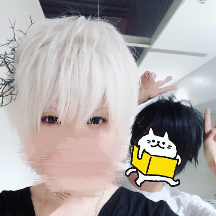 まふまふのインスタグラム：「写真を撮ってたらあまちゃんが後ろにいた #まふまふ #天月 #歌い手」
