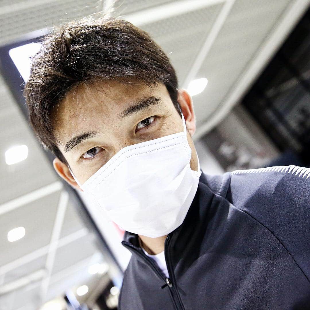 鹿島アントラーズさんのインスタグラム写真 - (鹿島アントラーズInstagram)「テヘランまで、移動しました！  #鹿島アントラーズ #kashimaantlers #jリーグ #jleague #acl2018 #aclfinal #成田空港」11月8日 19時29分 - kashima.antlers