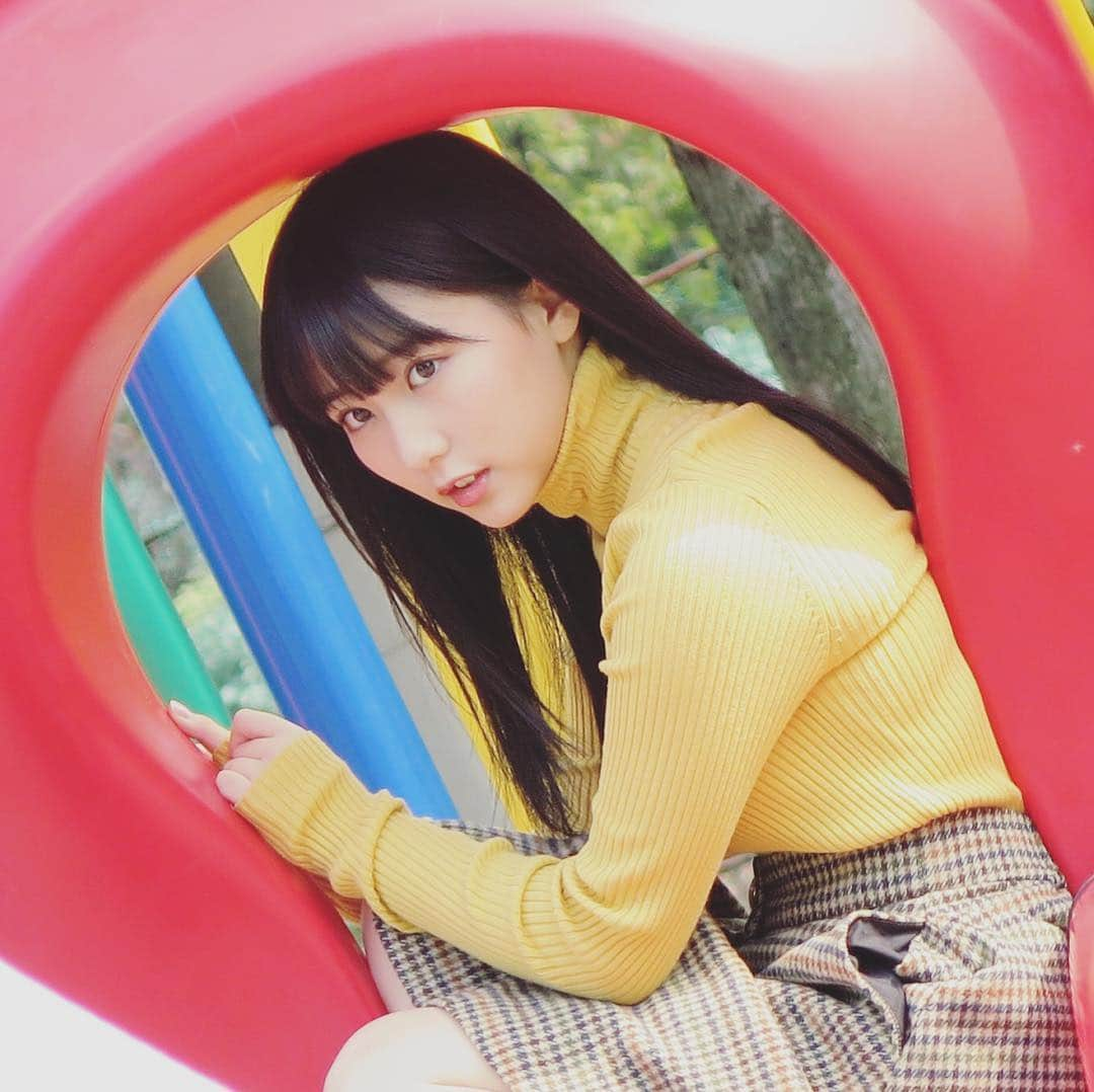 田中美久さんのインスタグラム写真 - (田中美久Instagram)「📷 #BUBKA さん #撮影 してきた #11月30日 #発売 #公園 #🍁 #この季節 #大好き  いつかBUBKAさんで表紙になれるよう頑張ります💕是非チェックして下さい👀」11月8日 20時10分 - mikumonmon_48