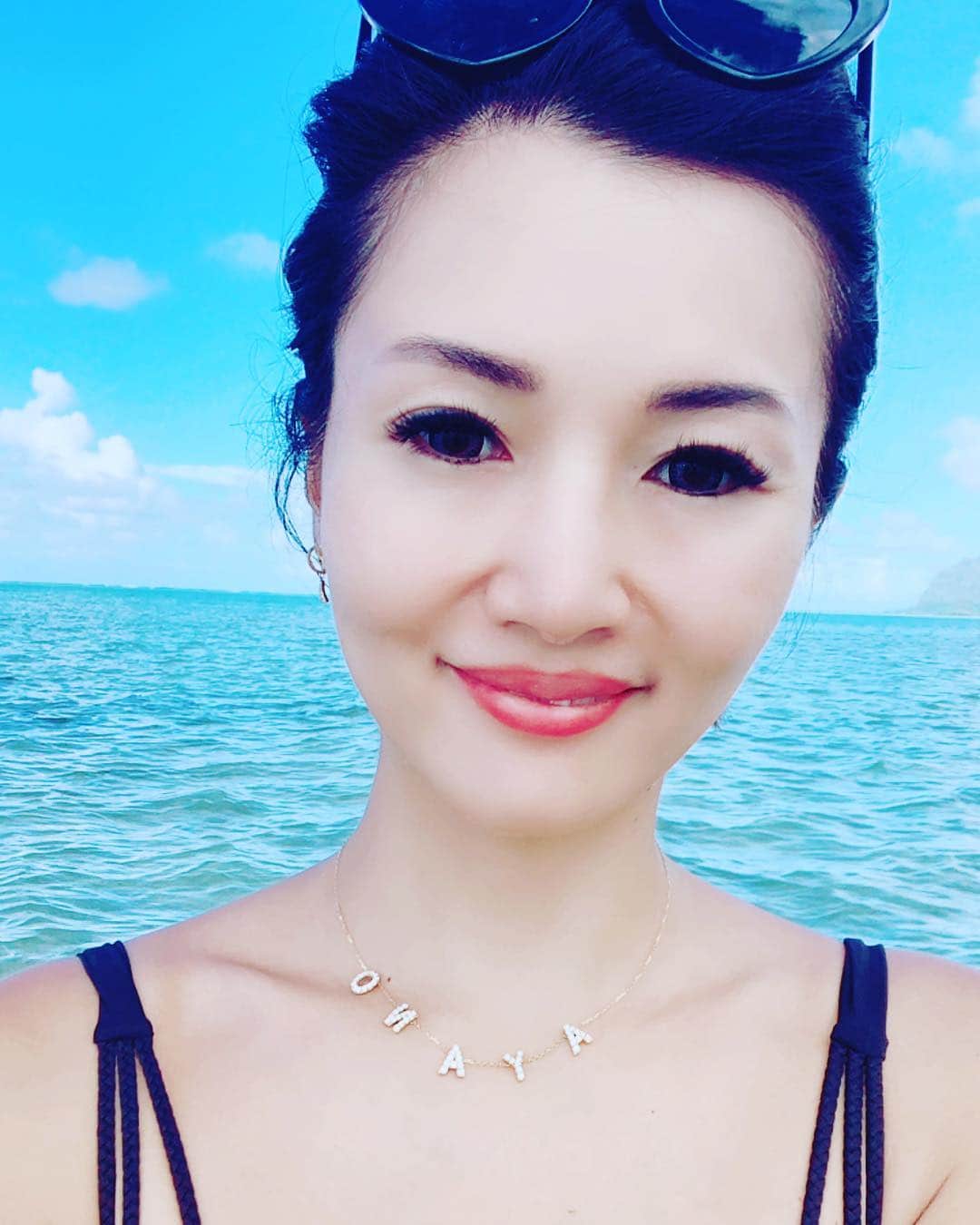 福王寺彩野さんのインスタグラム写真 - (福王寺彩野Instagram)「念願のサンドバーに行ってきました🏝💗 透明度がすごく綺麗な海とお昼寝してる海亀さんとか🐠見れました☺️🐢💕 伊勢丹新宿店で先行受注受付中の @ahkah_official 新作のプルミエトワールパーソナライズネックレスと💫ハワイでgetした @sanlorenzo_bikinis のビキニお気に入り👙💖 #sandbar #hawaii #captainbruce #cruising #ahkah #namenecklace #天国の海 #ハワイ #アーカー #ネックレス #眉と唇のアートメイクとマツエクで毎日すっぴん本当に楽ちん #artmake @medicalbrows @k8a7o #eyelashextensions @salonislandbeautyhideko」11月9日 8時10分 - ayano_fukuoji