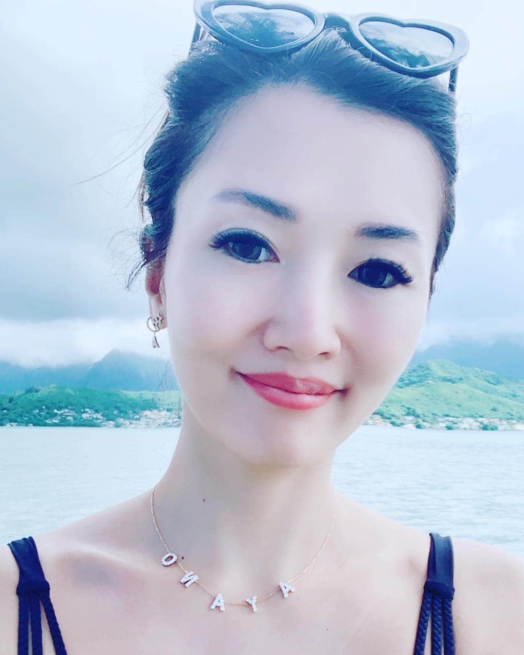 福王寺彩野さんのインスタグラム写真 - (福王寺彩野Instagram)「念願のサンドバーに行ってきました🏝💗 透明度がすごく綺麗な海とお昼寝してる海亀さんとか🐠見れました☺️🐢💕 伊勢丹新宿店で先行受注受付中の @ahkah_official 新作のプルミエトワールパーソナライズネックレスと💫ハワイでgetした @sanlorenzo_bikinis のビキニお気に入り👙💖 #sandbar #hawaii #captainbruce #cruising #ahkah #namenecklace #天国の海 #ハワイ #アーカー #ネックレス #眉と唇のアートメイクとマツエクで毎日すっぴん本当に楽ちん #artmake @medicalbrows @k8a7o #eyelashextensions @salonislandbeautyhideko」11月9日 8時10分 - ayano_fukuoji