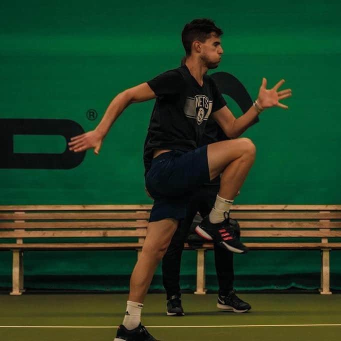 ドミニク・ティエムさんのインスタグラム写真 - (ドミニク・ティエムInstagram)「Completely ready for my flight to London ! ✈️🇬🇧 #london #NittoATPFinals #o2 #heretocreate #4ocean」11月9日 3時20分 - domithiem