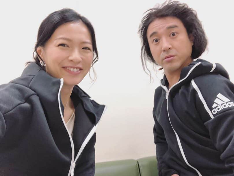 榮倉奈々さんのインスタグラム写真 - (榮倉奈々Instagram)「ちょっと待って😂お揃い😂髪型も似てる😂おじさんが弾けてくる😂おもしろすぎて鼻も広がりますわ」11月9日 13時25分 - nana_eikura