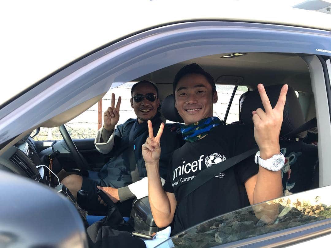 チソンのインスタグラム：「사랑하는 동생 우혁아~ 고생많았다.」