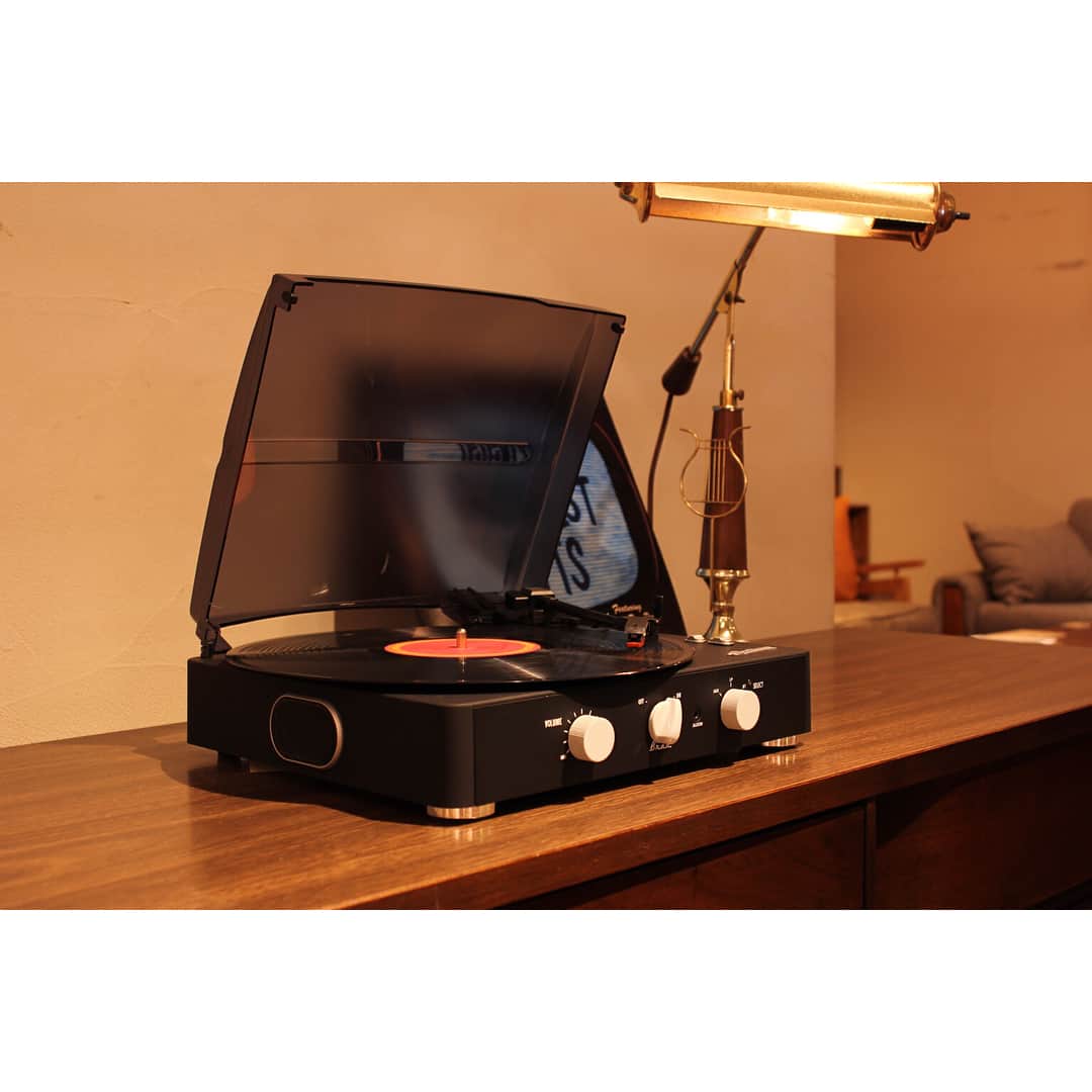 ACME Furnitureさんのインスタグラム写真 - (ACME FurnitureInstagram)「【1st lot SOLD OUT】 📣NEW SPEC ARRIVAL🇺🇸 Gadhouse “Brad” Record Player Black Edition 💡Built-in battery💡 💡Bluetooth connection (out-put)💡 MEGURO St. Limited !! 📞03-5720-1071 @gadhouse」11月9日 21時25分 - acme_furniture